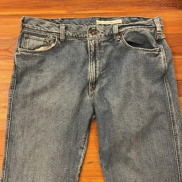 DKNY Denim Straight Leg Blue Jeans Mens 38x32 Medium Wash - Picture 10 of 12
